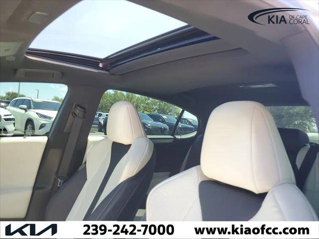 2023 Lexus ES 350 F SPORT Handling