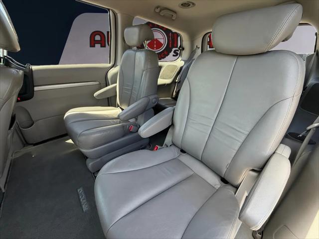 2007 Hyundai Entourage Limited