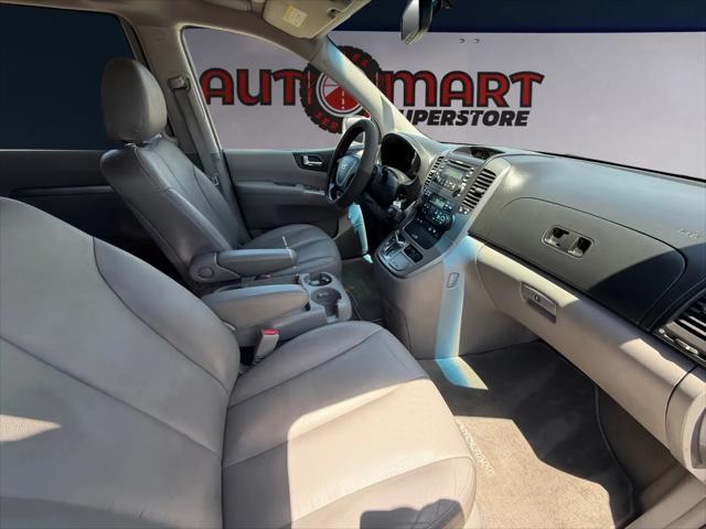 2007 Hyundai Entourage Limited