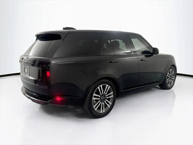 2024 Land Rover Range Rover P530 SE