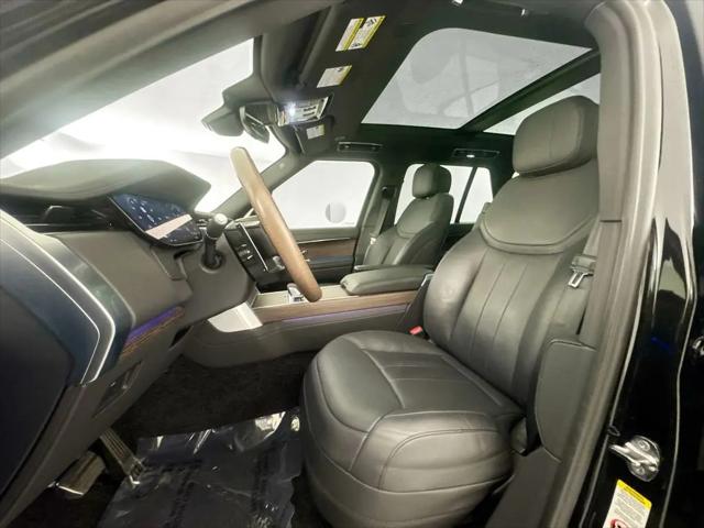 2024 Land Rover Range Rover P530 SE