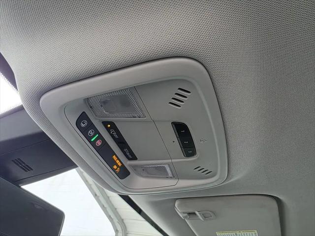 2021 Chevrolet Traverse AWD LT Leather