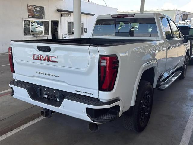 2024 GMC Sierra 2500HD 4WD Crew Cab Standard Bed Denali
