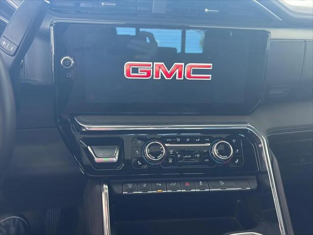 2024 GMC Sierra 2500HD 4WD Crew Cab Standard Bed Denali