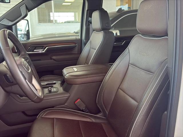 2024 GMC Sierra 2500HD 4WD Crew Cab Standard Bed Denali