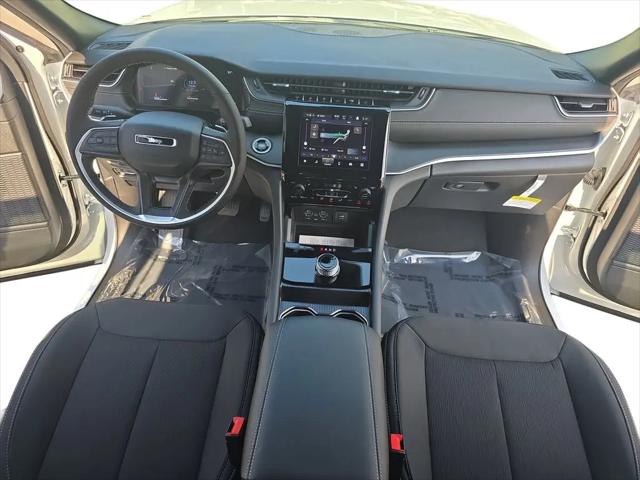 2026 Jeep Grand Cherokee L Altitude 4x4