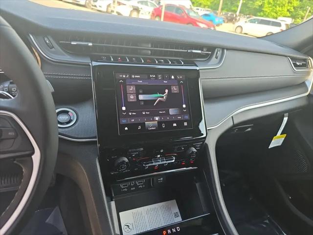 2026 Jeep Grand Cherokee L Altitude 4x4