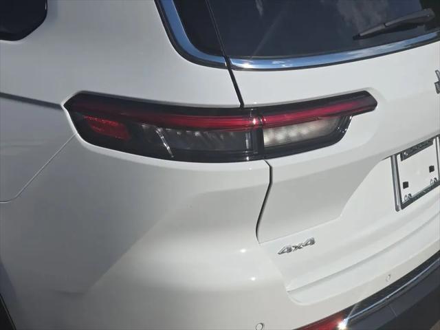 2026 Jeep Grand Cherokee L Altitude 4x4