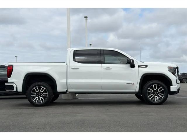 2023 GMC Sierra 1500 4WD Crew Cab Short Box AT4