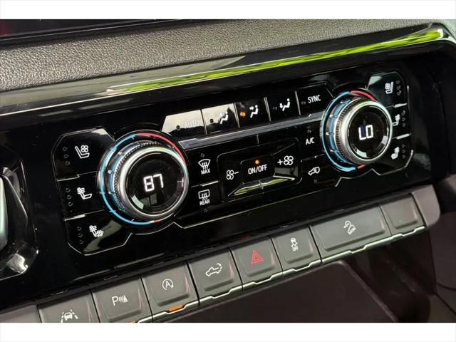 2023 GMC Sierra 1500 4WD Crew Cab Short Box AT4