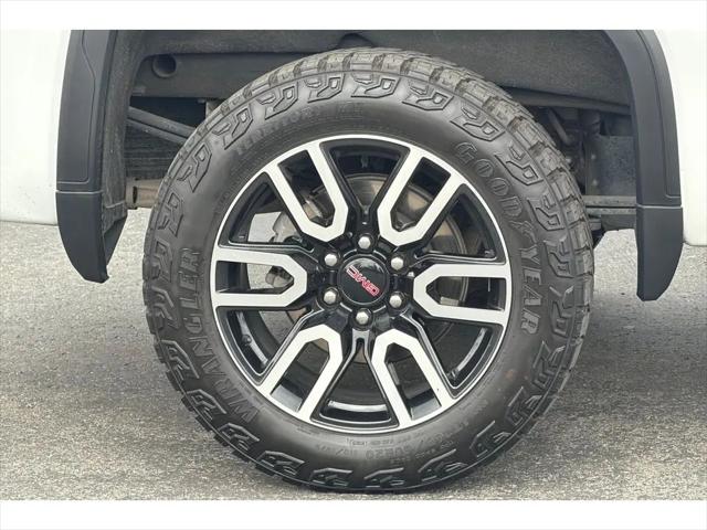 2023 GMC Sierra 1500 4WD Crew Cab Short Box AT4