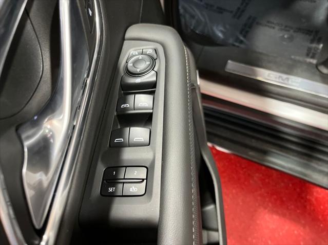 2024 GMC Yukon XL 4WD SLT