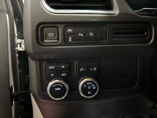 2024 GMC Yukon XL 4WD SLT