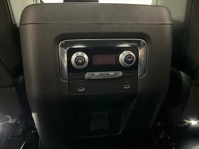 2024 GMC Yukon XL 4WD SLT