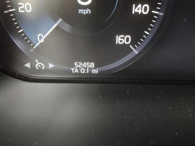 2021 Volvo XC60 T6 Momentum