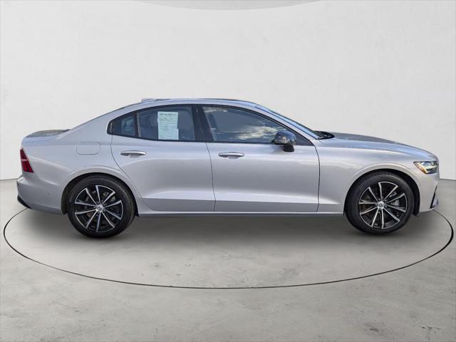 2025 Volvo S60 T8 Plus
