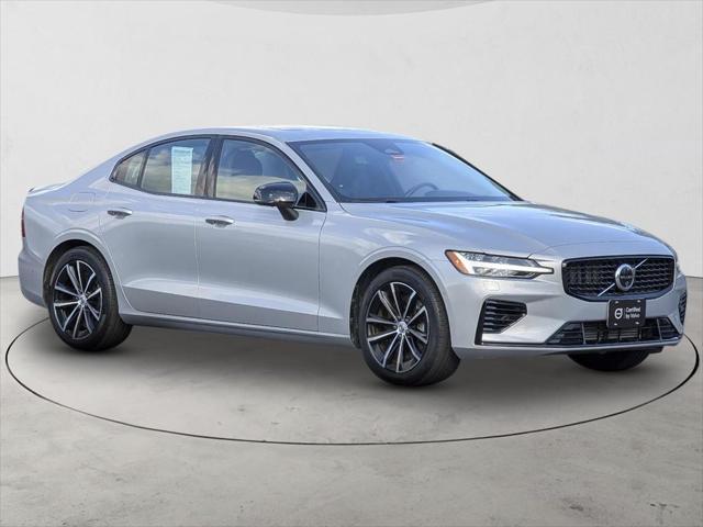 2025 Volvo S60 T8 Plus