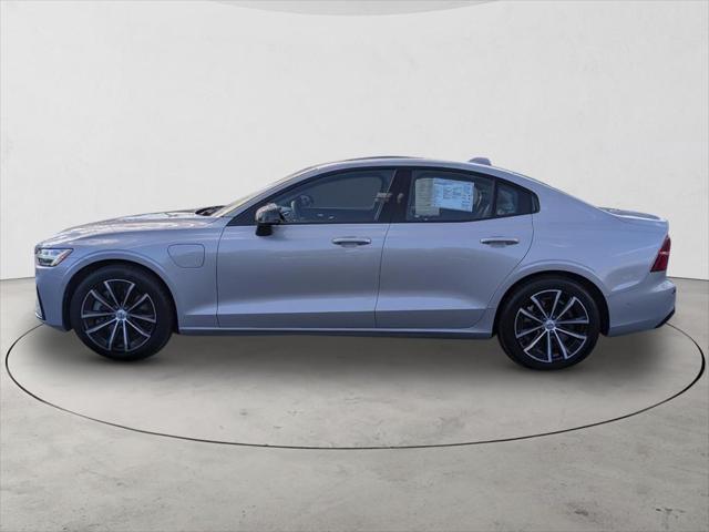 2025 Volvo S60 T8 Plus