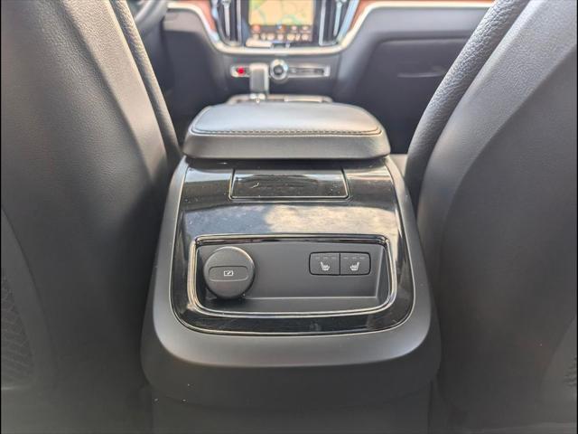 2025 Volvo S60 T8 Plus