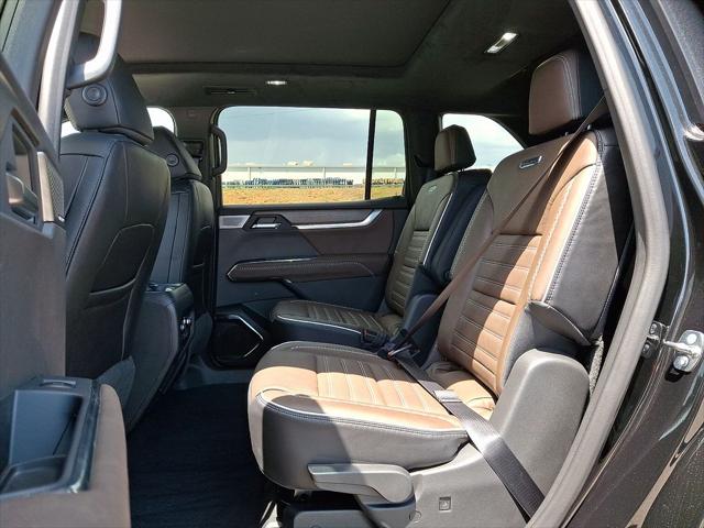2026 GMC Acadia Denali Ultimate AWD