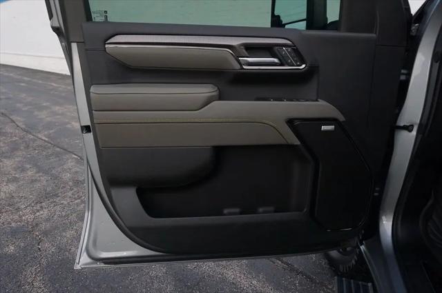 2025 Chevrolet Silverado 2500HD 4WD Crew Cab Standard Bed ZR2