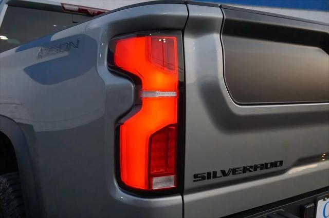 2025 Chevrolet Silverado 2500HD 4WD Crew Cab Standard Bed ZR2