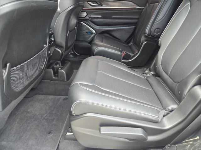 2022 Jeep Grand Cherokee L Overland 4x4