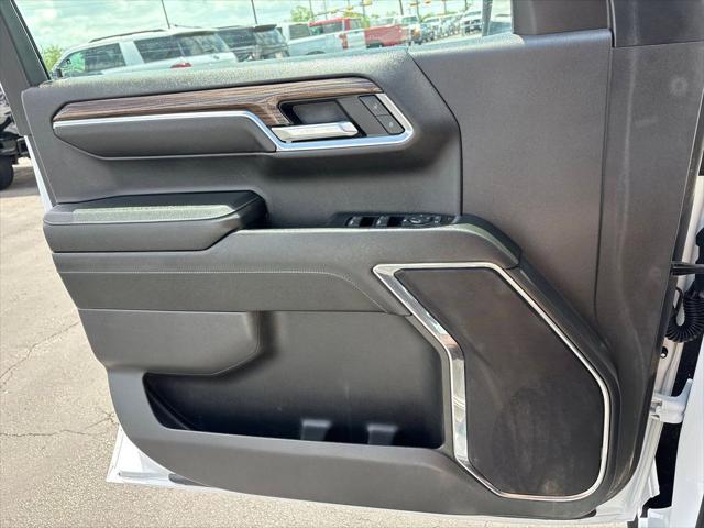 2024 Chevrolet Silverado 1500 2WD Crew Cab Short Bed LT