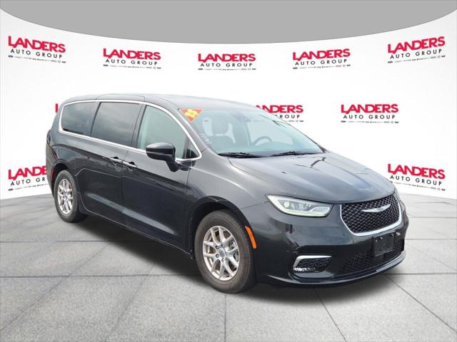 2023 Chrysler Pacifica Touring L for sale in Southaven, MS