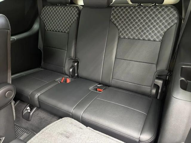 2026 GMC Acadia Denali AWD