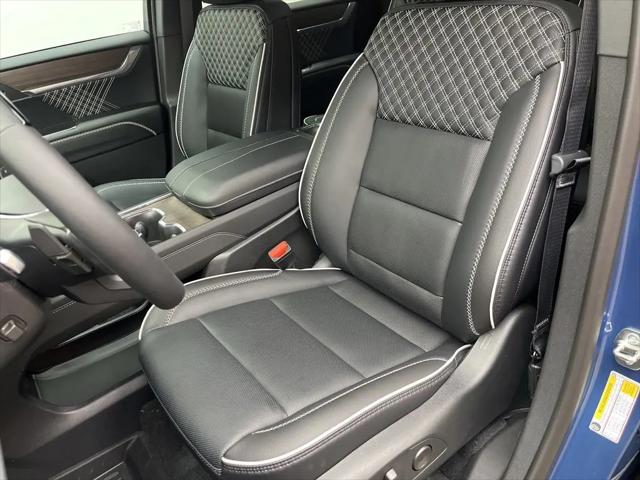 2026 GMC Acadia Denali AWD