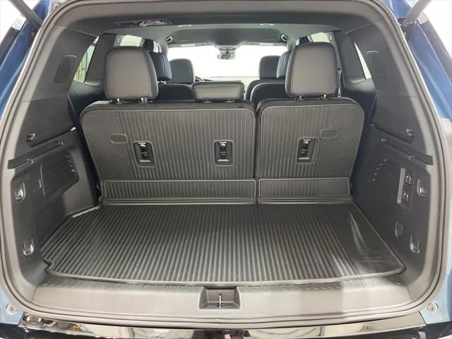2026 GMC Acadia Denali AWD