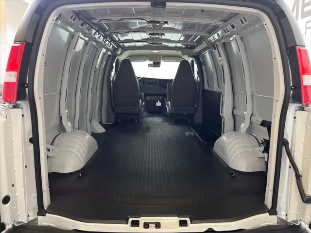 2026 GMC Savana Cargo 2500 Regular Wheelbase, Work Van, RWD