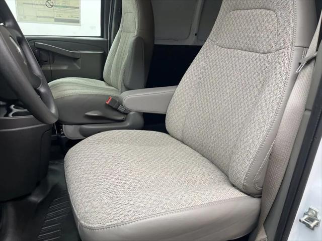 2026 GMC Savana Cargo 2500 Regular Wheelbase, Work Van, RWD