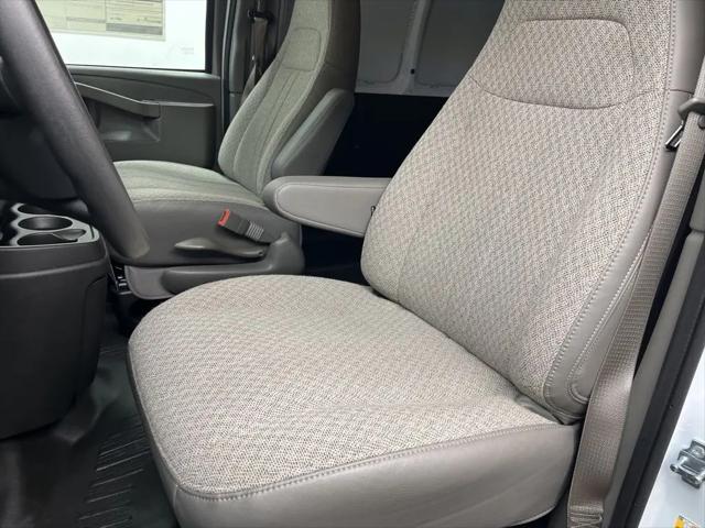 2026 GMC Savana Cargo 2500 Regular Wheelbase, Work Van, RWD