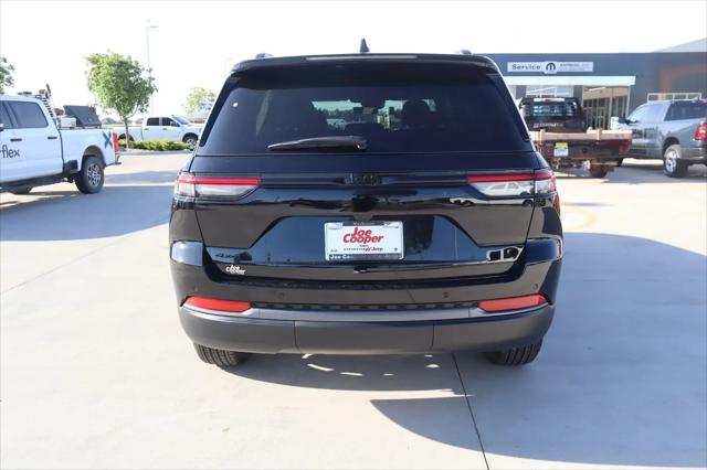 2026 Jeep Grand Cherokee Altitude 4x4