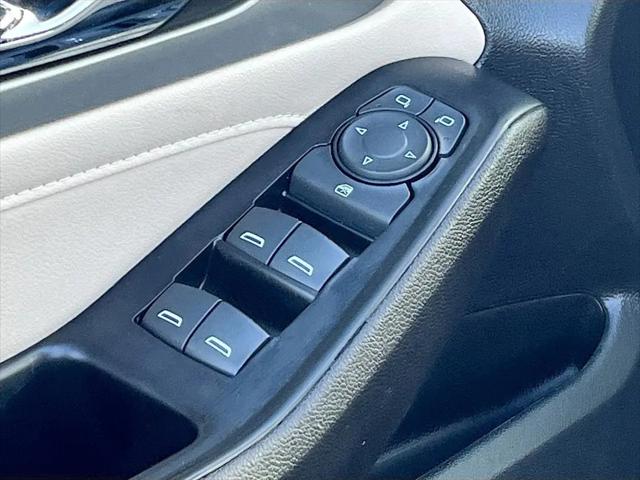 2023 Chevrolet Traverse AWD LS