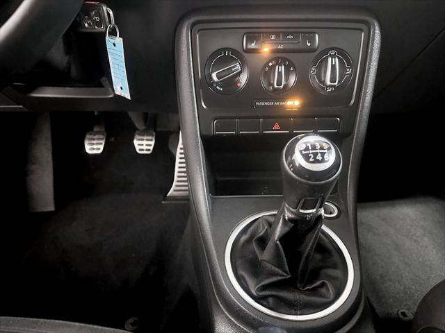 2012 Volkswagen Beetle 2.0T