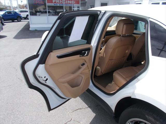 2016 Porsche Macan S