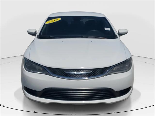 2016 Chrysler 200 LX