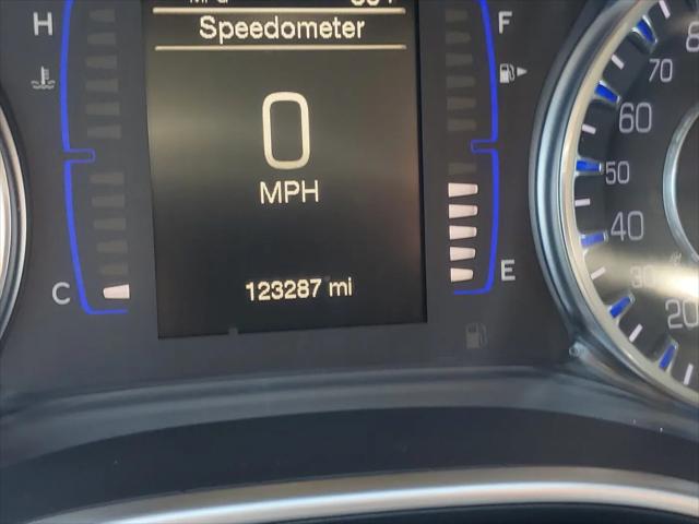 2016 Chrysler 200 LX