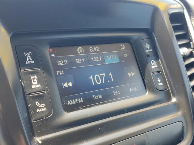 2016 Chrysler 200 LX