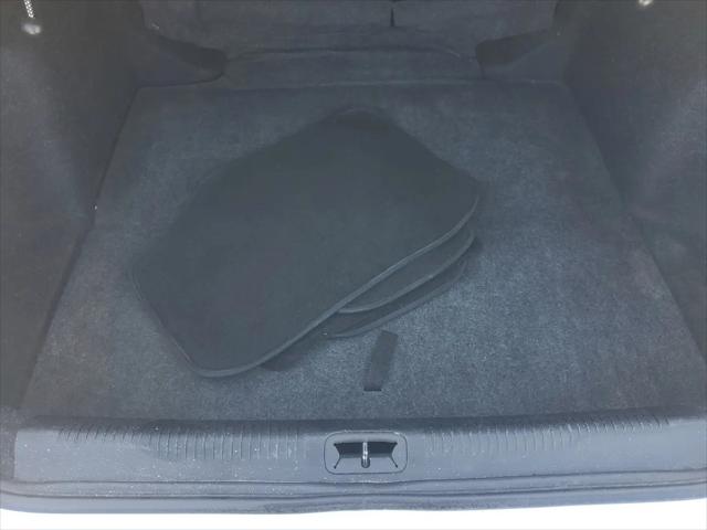 2016 Chrysler 200 LX