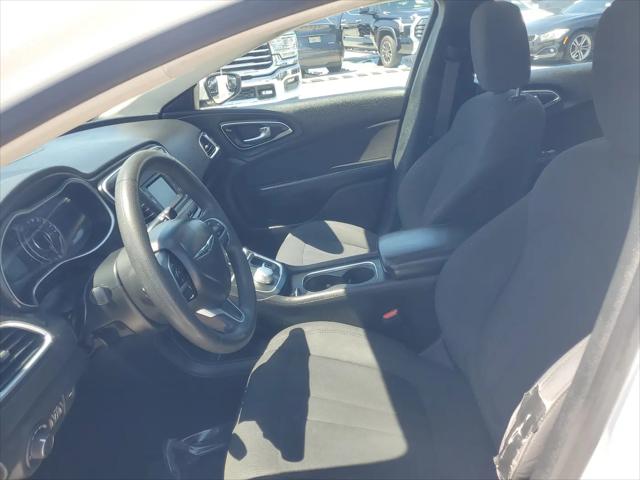 2016 Chrysler 200 LX