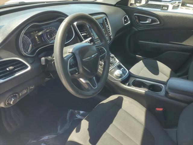 2016 Chrysler 200 LX