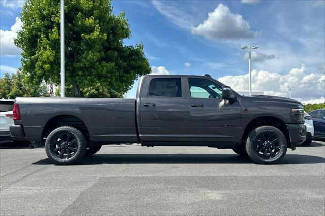 2026 Ram 3500 Laramie Crew Cab 4x4 8 Box