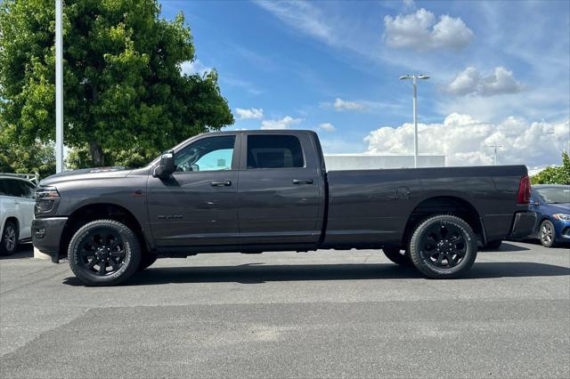2026 Ram 3500 Laramie Crew Cab 4x4 8 Box