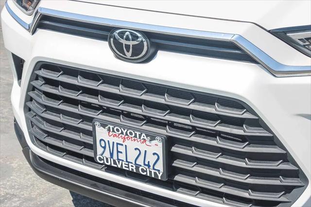 2025 Toyota Grand Highlander LE