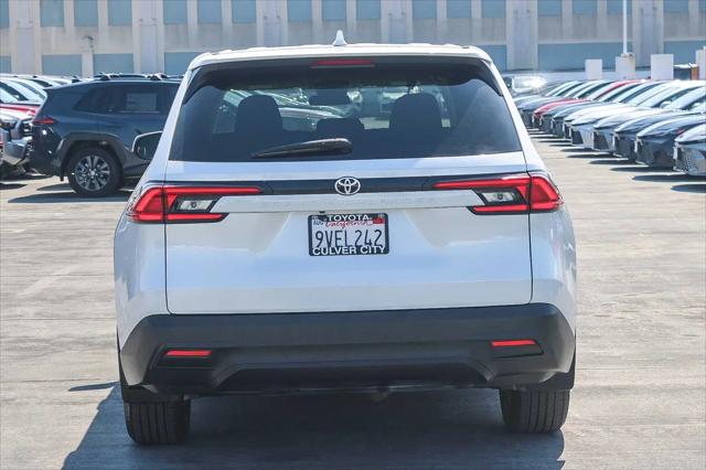 2025 Toyota Grand Highlander LE