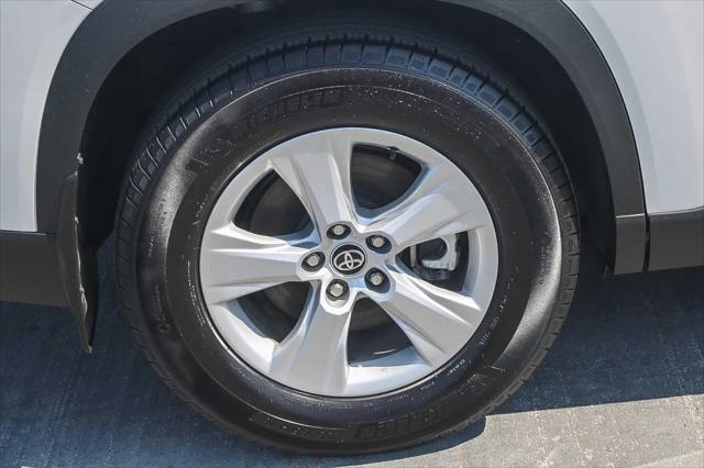 2025 Toyota Grand Highlander LE